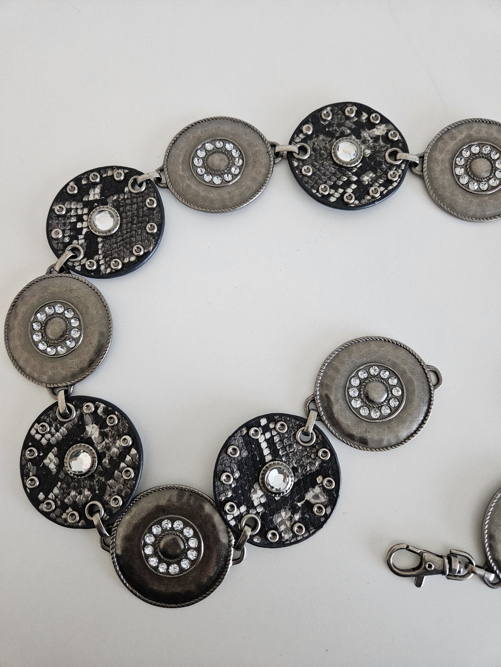 Medallion Chain Belt Westwern Gunmetal Silver Snakeskin Embellished Y2K Retro - Picture 3 of 5